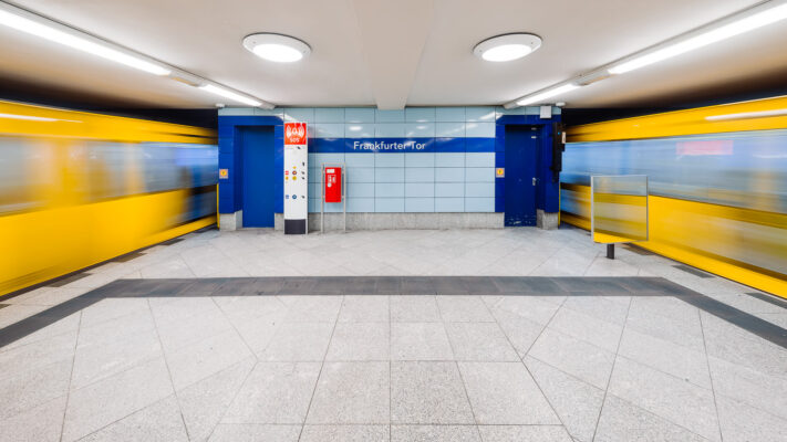 Berliner U-Bahnhöfe - entlang der Linie U5, (Foto copyright - Frank Weber - Berlin - fotologbuch.de)